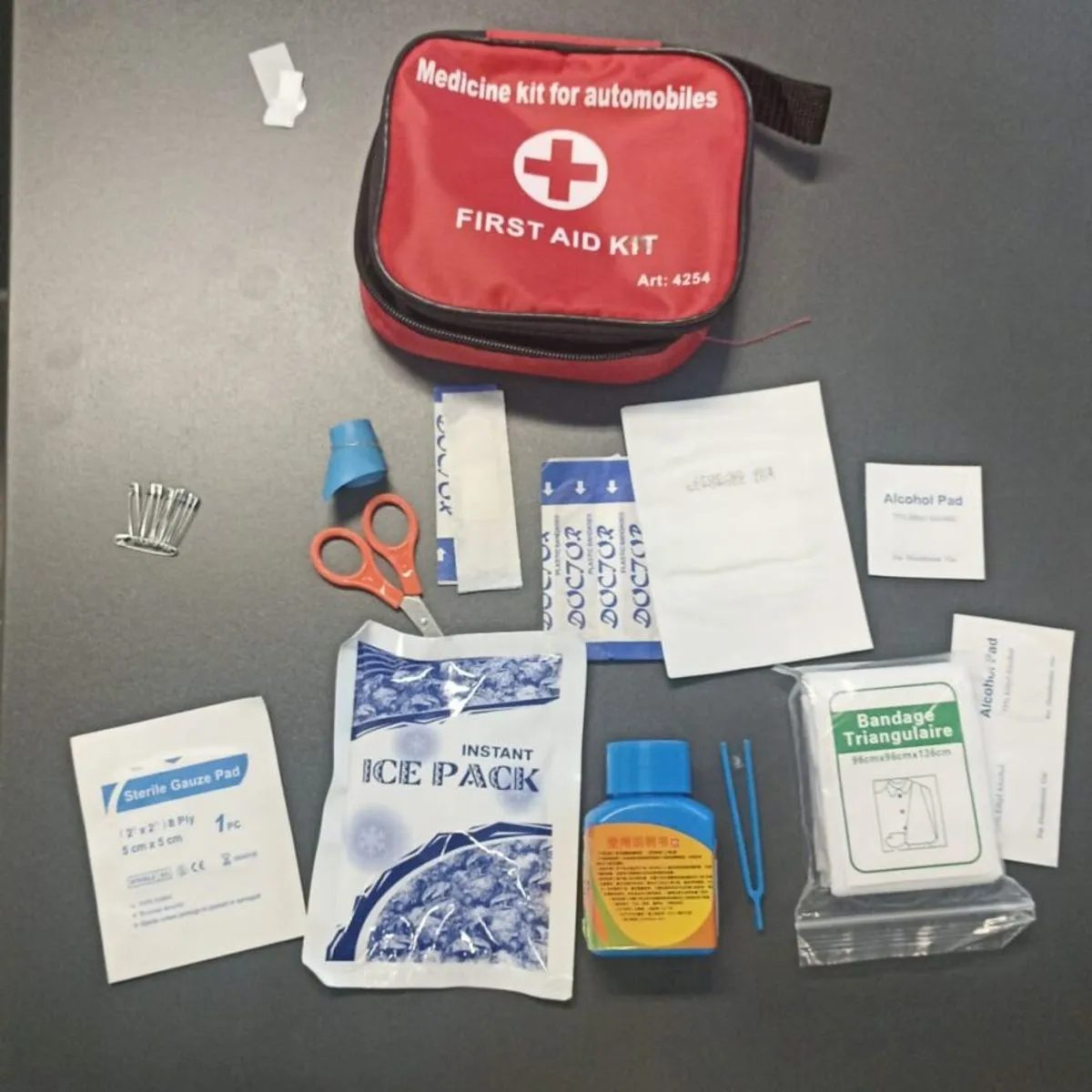 Apteczka Samochodowa Pierwszej Pomocy FIRST AID KIT