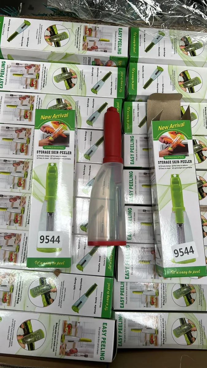 Obieraczka do warzyw z pojemnikiem zielona 9544
