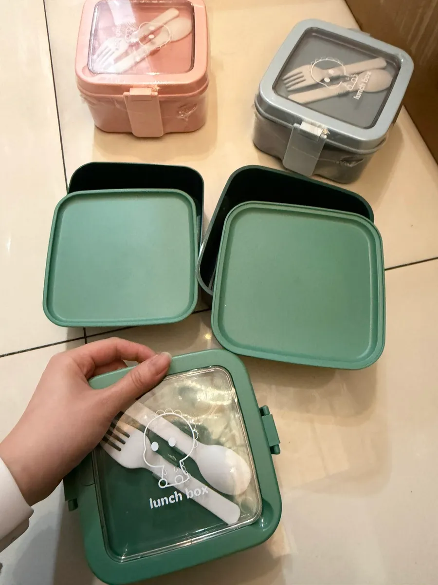 Lunchbox 2-piętrowy Miętowy z Sztućcami Plastikowy