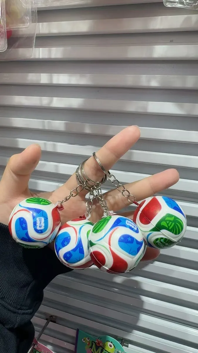 Brelok Piłka Nożna Gumowa Wielobarwna