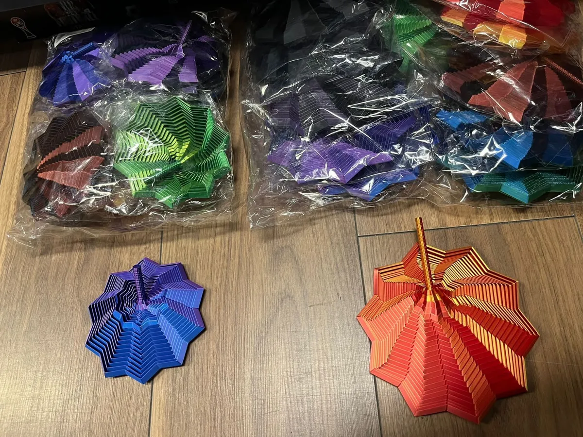 Małe zabawki 3D wirujące origami wielokolorowe