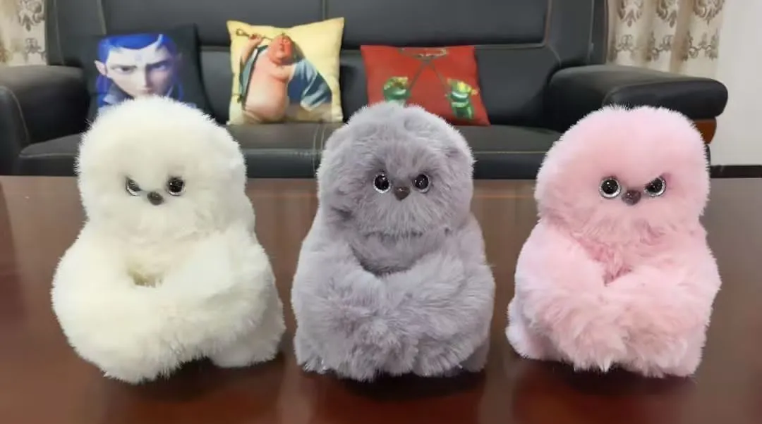 Maskotka muzyczna pluszowa mix biały szary różowy