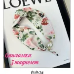 Gawroszka z motywem róż kwiatowych 3 magnesem biała