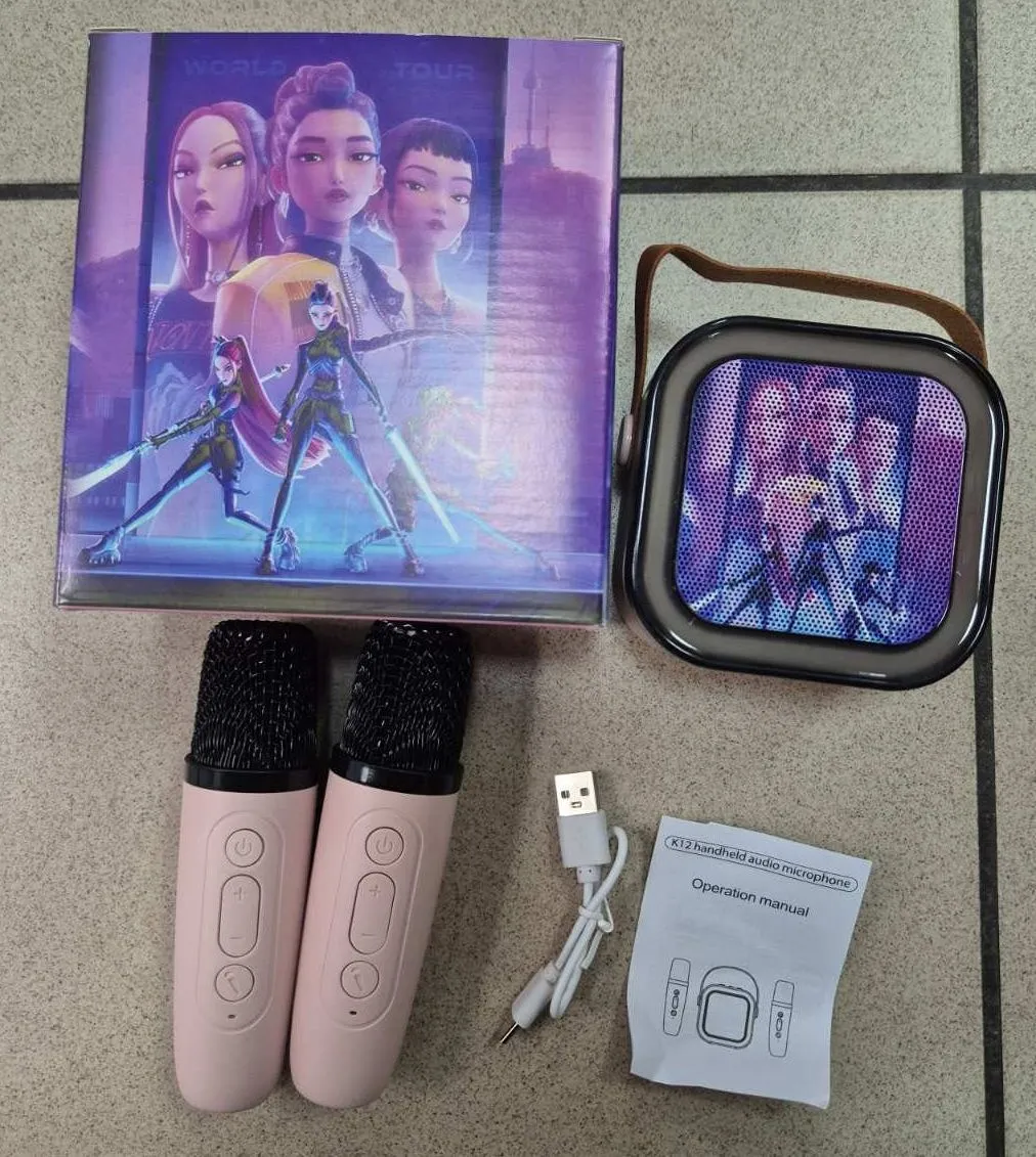 Karaoke Mikrofon Różowy z głośnikiem World Tour