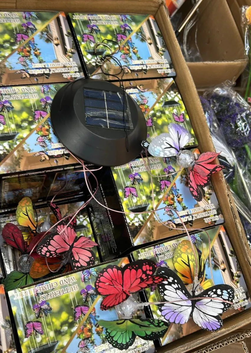 Solarny wiatrak motyle LED kolorowe
