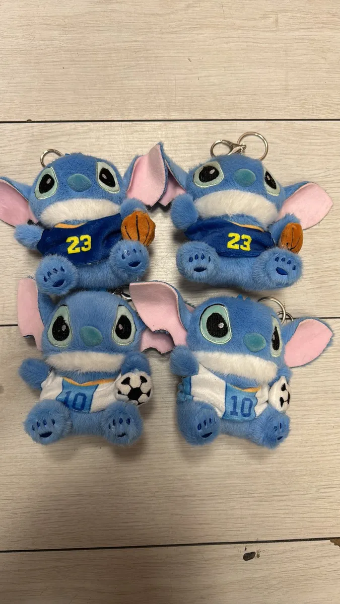 Brelok pluszowy Stitch koszulka 23 i 10 niebieski