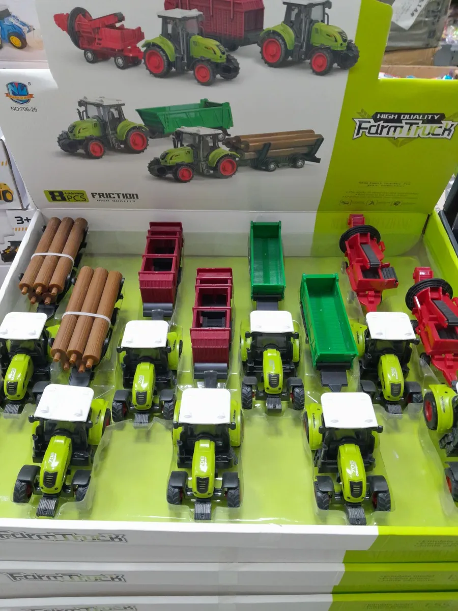 Zabawkowy ciągnik FarmTruck zielony z frakcją 3+