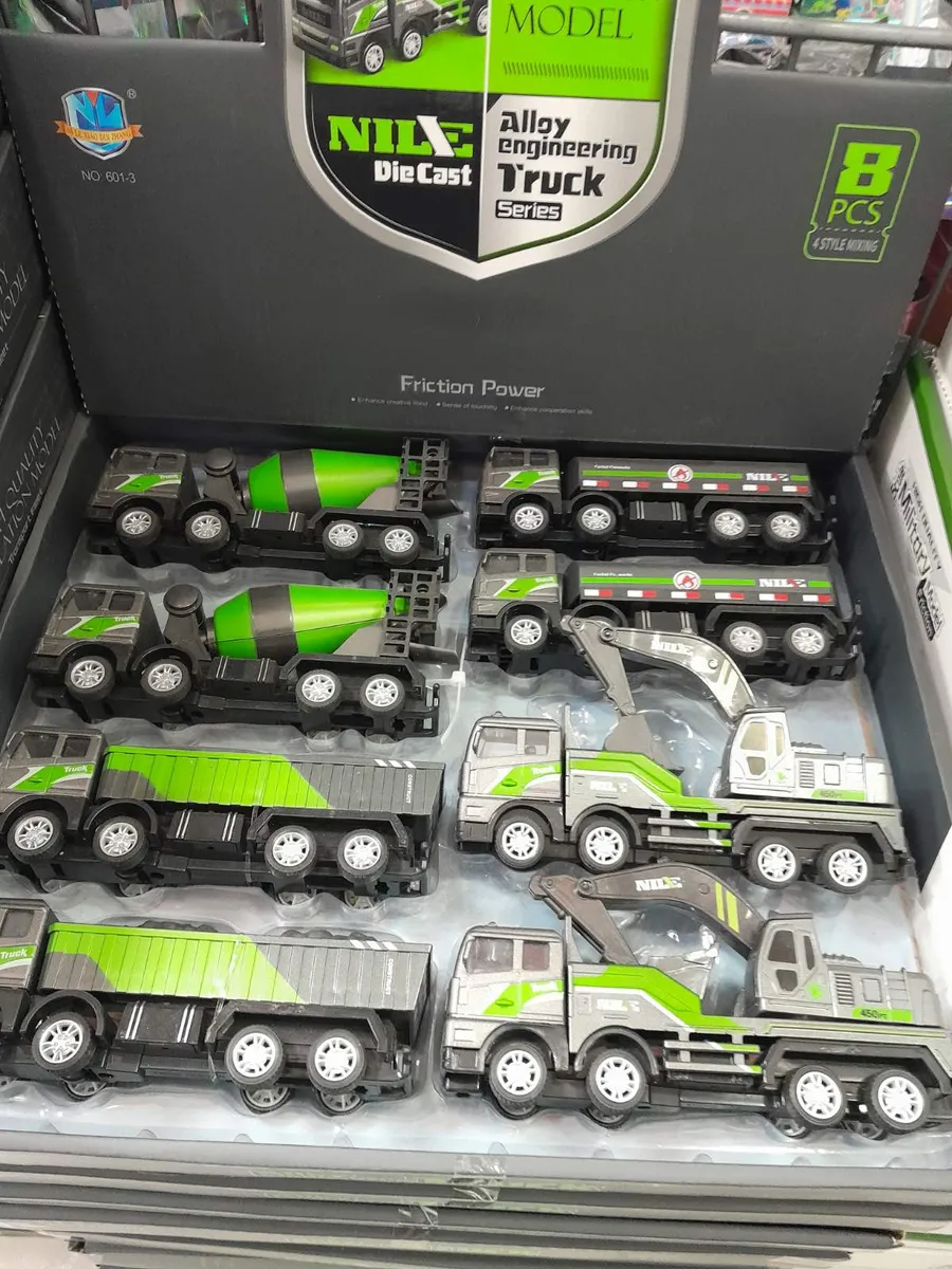 Zestaw 8 modeli ciężarówek Nile Alloy DieCast Friction zielone