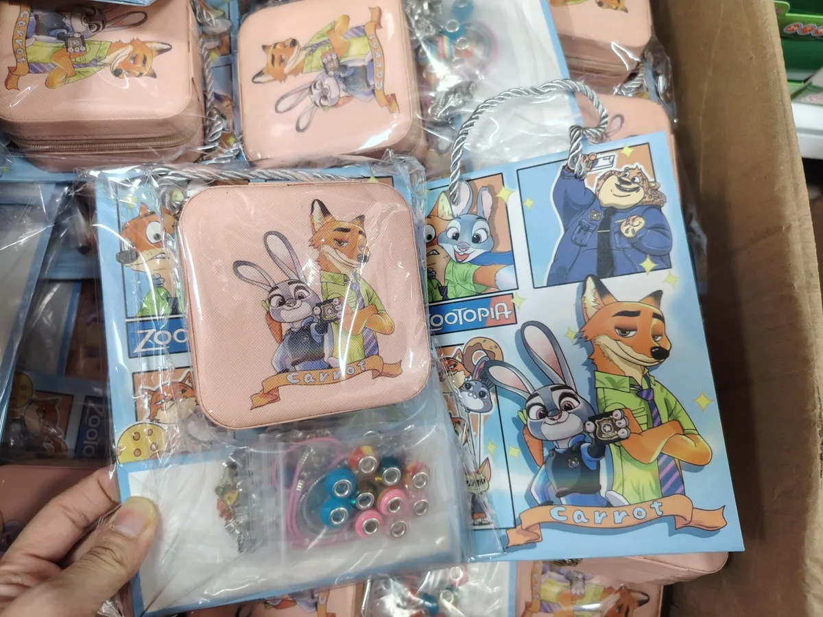 Zestaw biżuterii Zootopia Judy i Nick różowy
