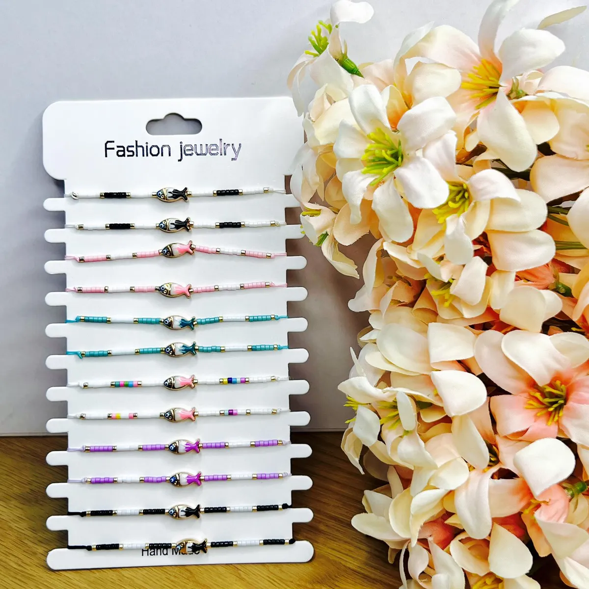 Bransoletki z charmsem rybka wielokolorowe