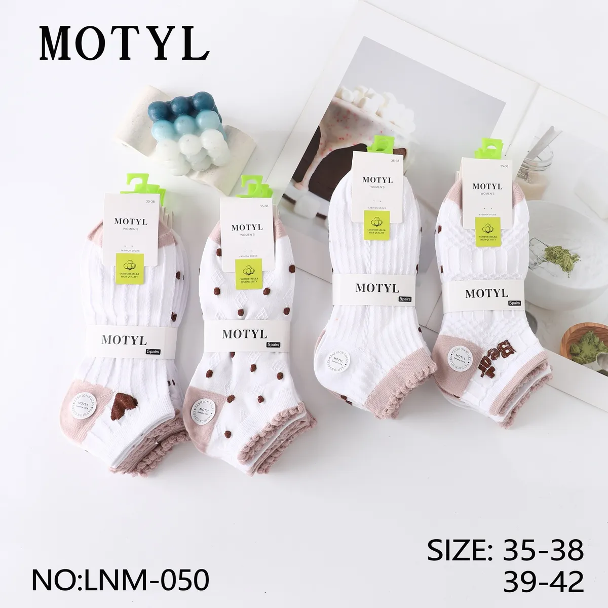 Skarpetki Motyl damskie białe w kropki rozmiar 35-38