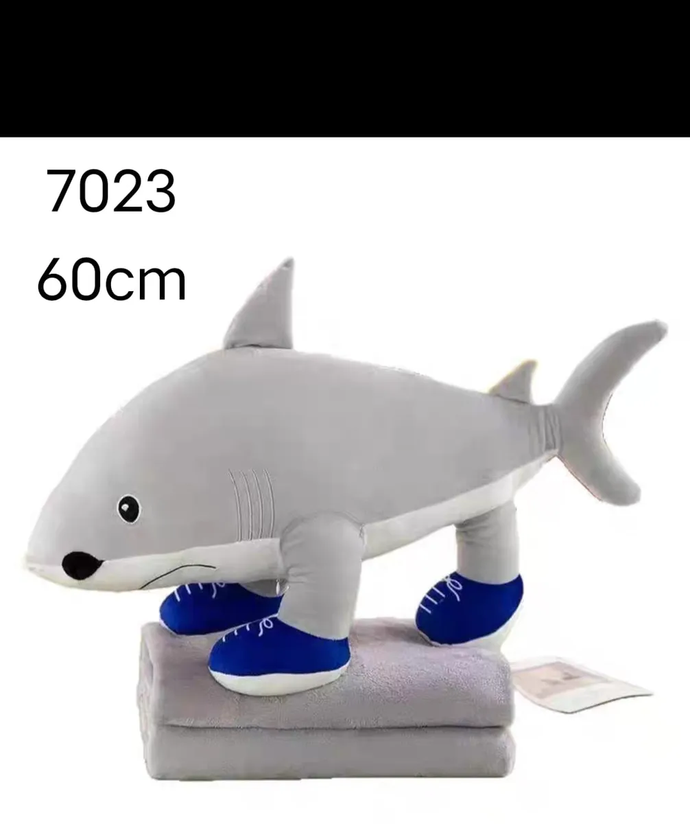 Maskotka Rekin Szary 60cm z Kocyk