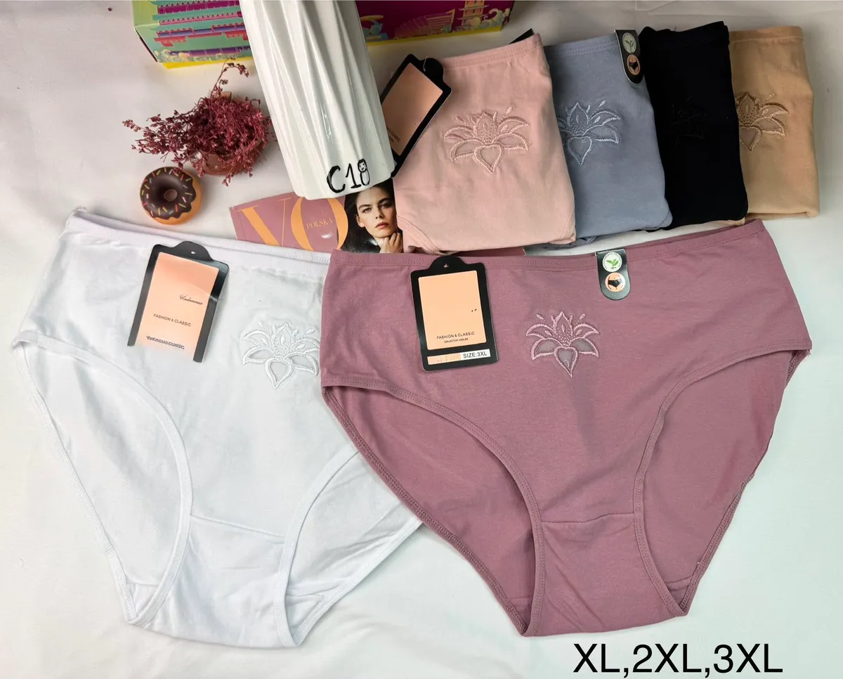 Majtki damskie Fashion & Classic XL-3XL kwiatowy haft
