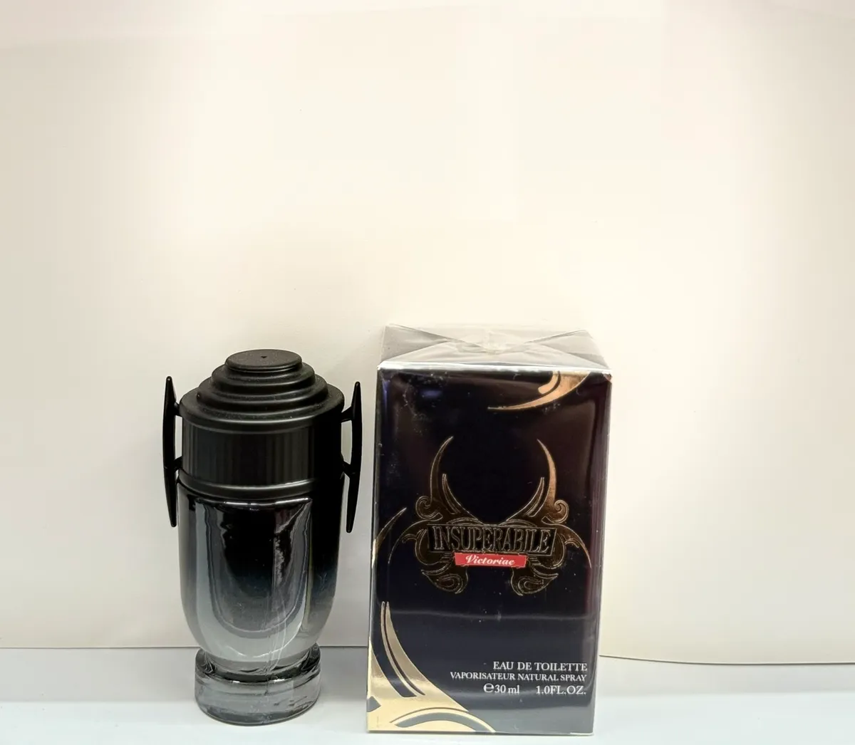 Perfumy Insupearable Victorie Czarny Flakon 30ml