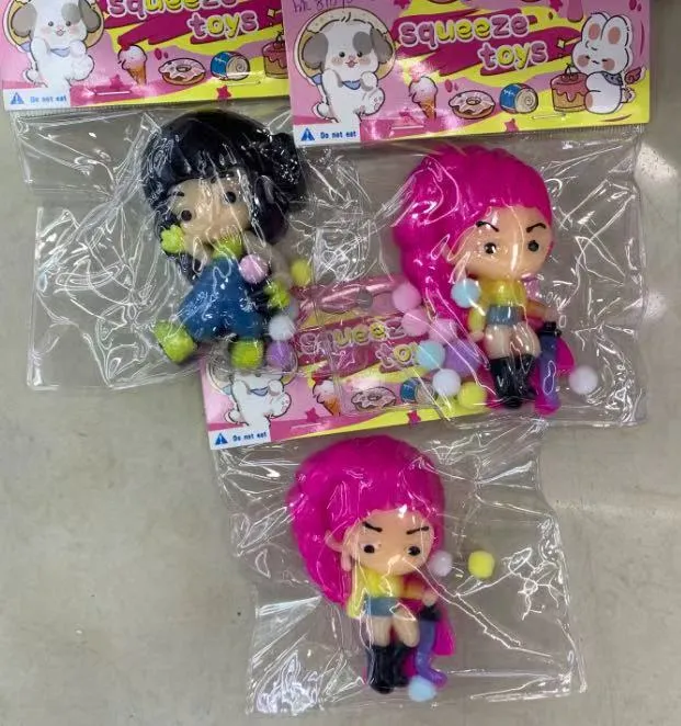 Gniotki Squeeze Toys Postacie Anime Różne Kolory