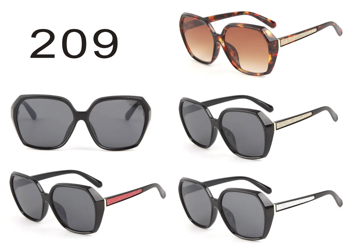 Okulary przeciwsłoneczne damskie model 209 mix kolorów