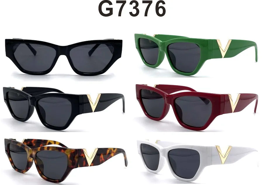 Okulary damskie G7376 kwadratowe z logo V multikolor