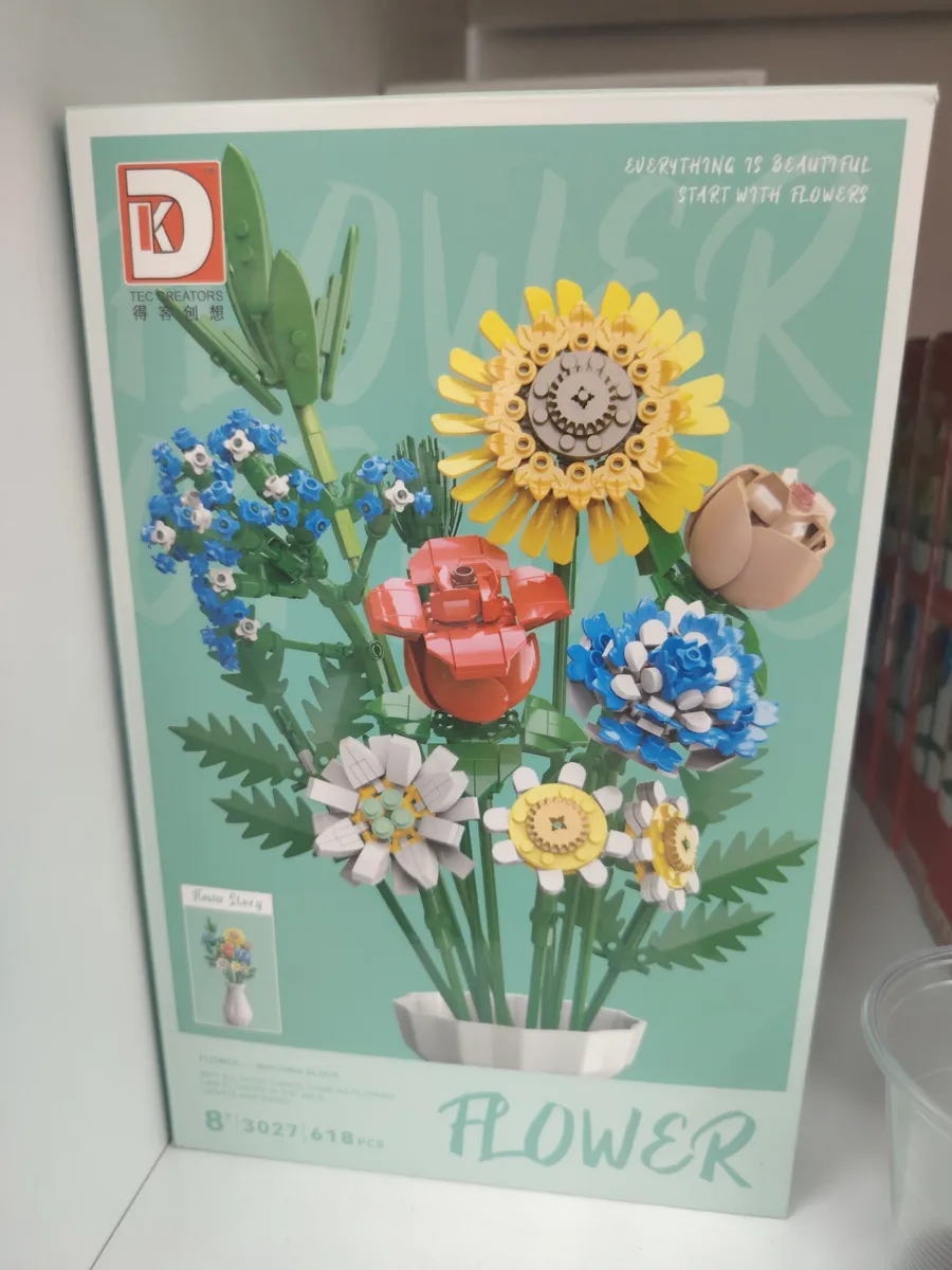 Zestaw klocków DK Teccreators Kwiaty Bouquet 618 elementów