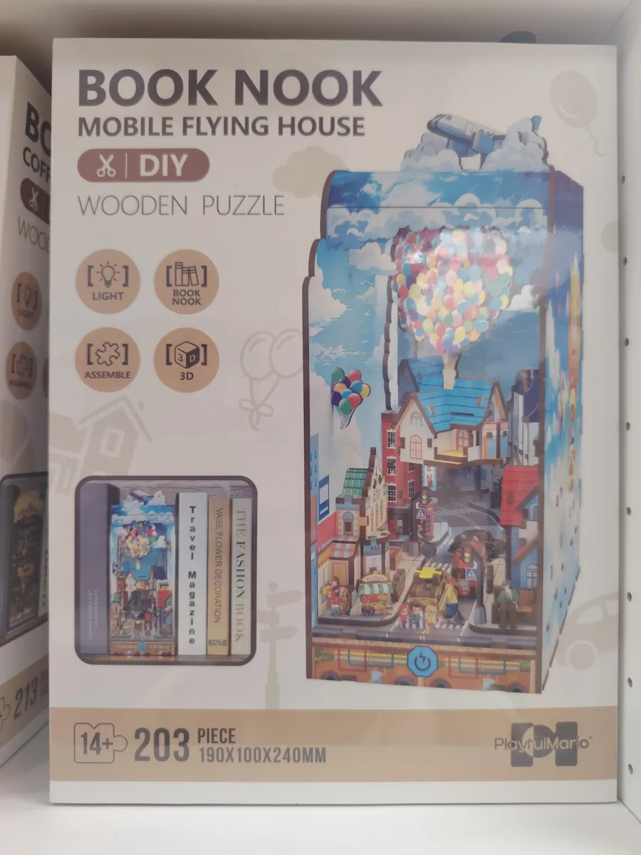 Book Nook Mobile Flying House Wooden Puzzle 203 pcs 14+