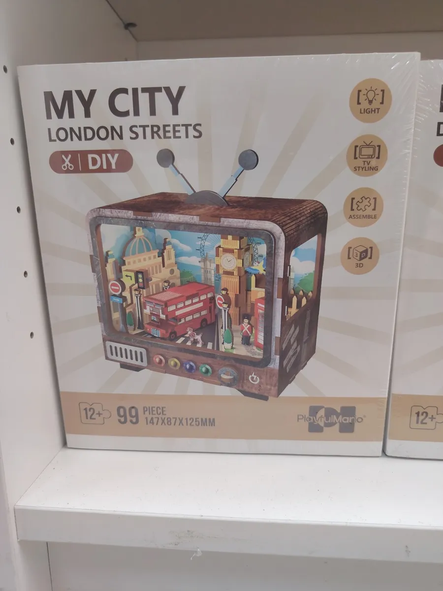 Zabawka 3D DIY My City London Streets 99 elementów 12+