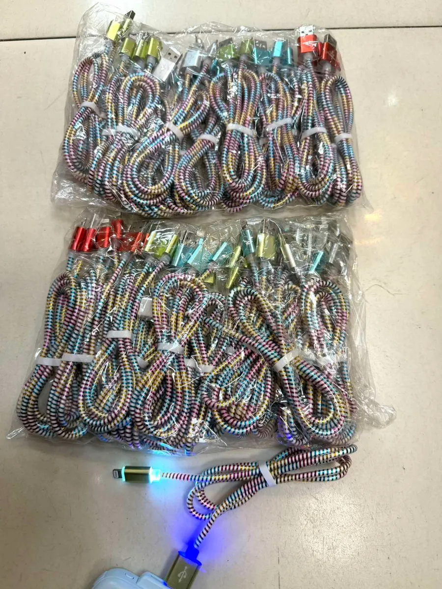 Świecący kabel USB do iPhone Lightning kolorowy
