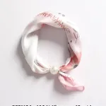 Chusta wiskozowa biała z motywem kwiatowym i perłą