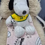 Maskotka Snoopy z Kocykiem Żółta Koszulka 10 Piłka Nożna