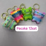 Zabawkowe breloki koty gumowe wielokolorowe paczka 12 szt