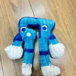 Maskotka pluszowa niebieska 20cm miękka i kolorowa