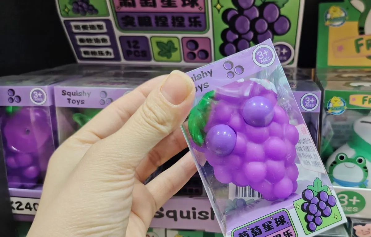 Gniotek Squishy Zabawka Winogrono Fioletowe 3+