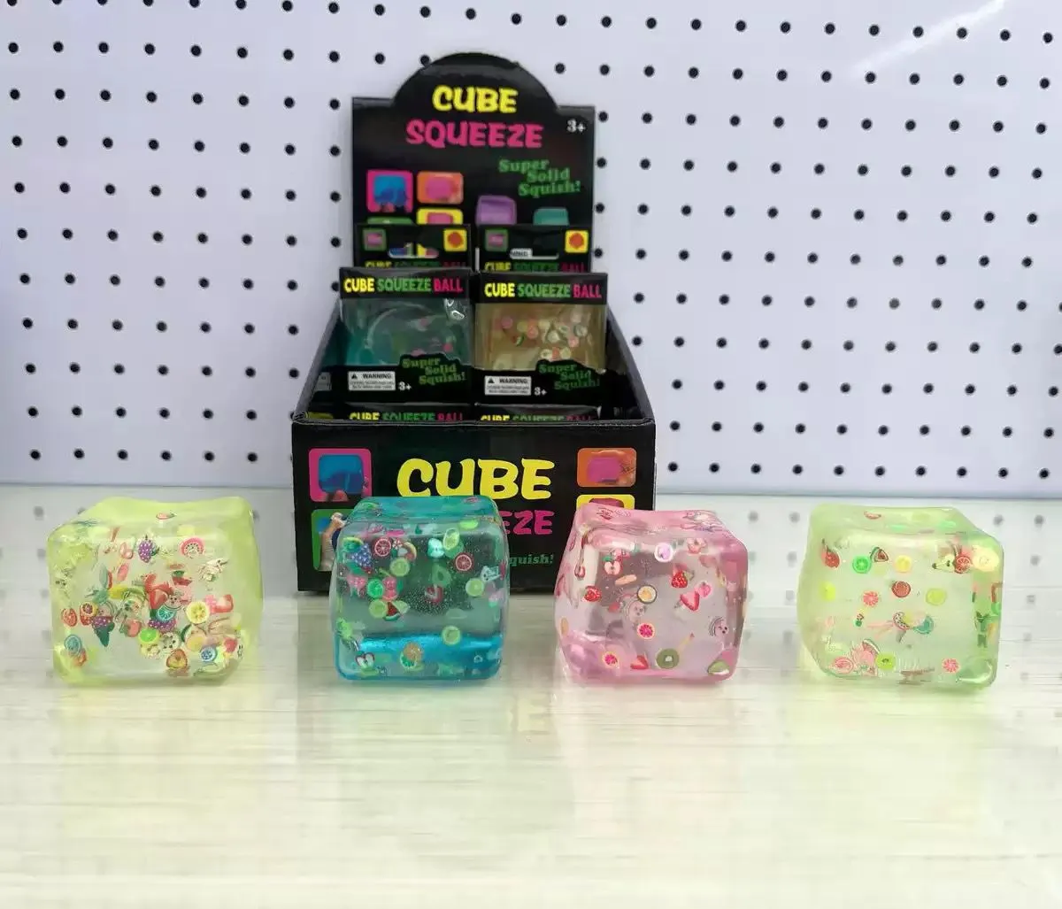Zabawka Antystresowa Cube Squeeze Ball z Owocami 12 szt.