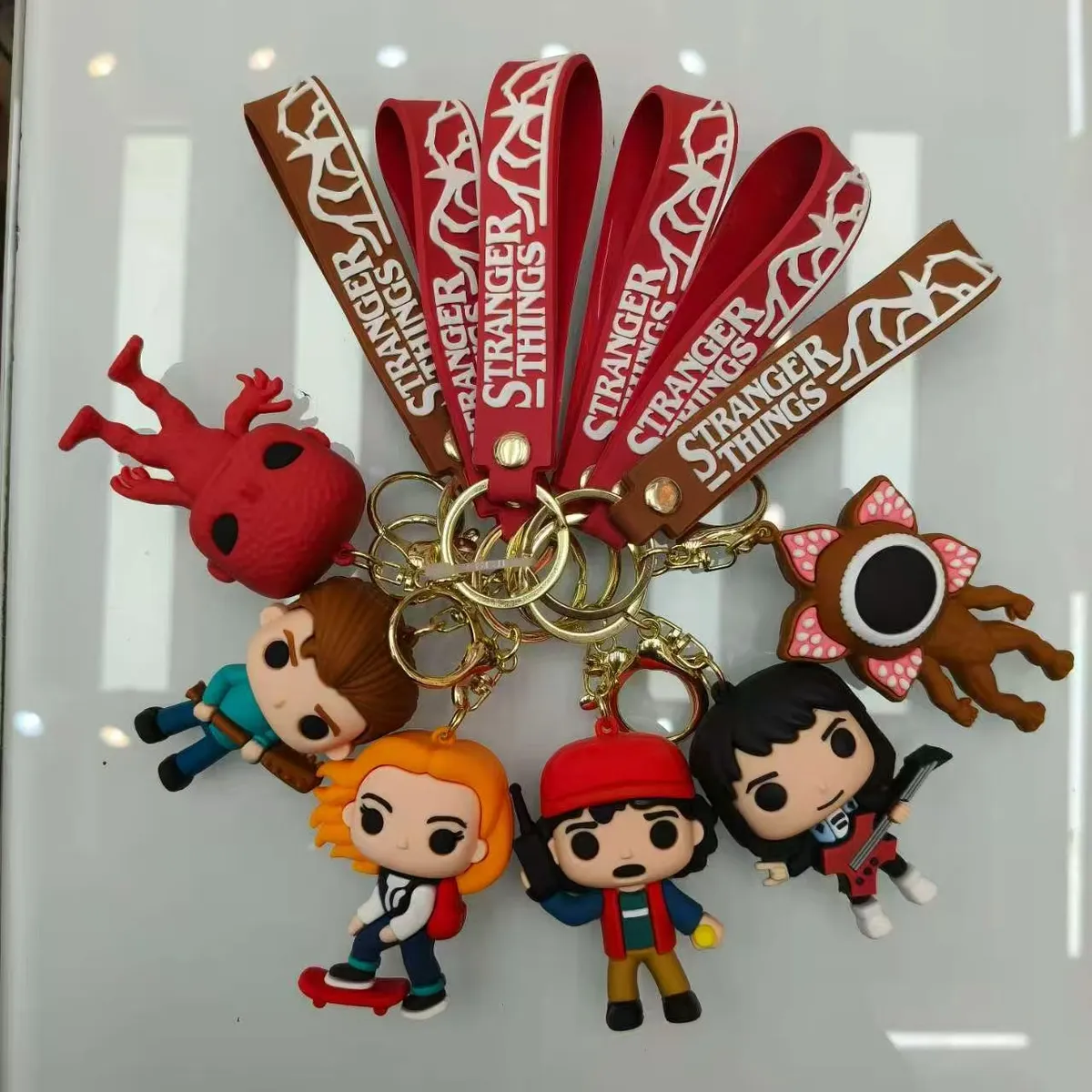 Brelok Stranger Things gumowy figurka postacie zestaw 12 szt