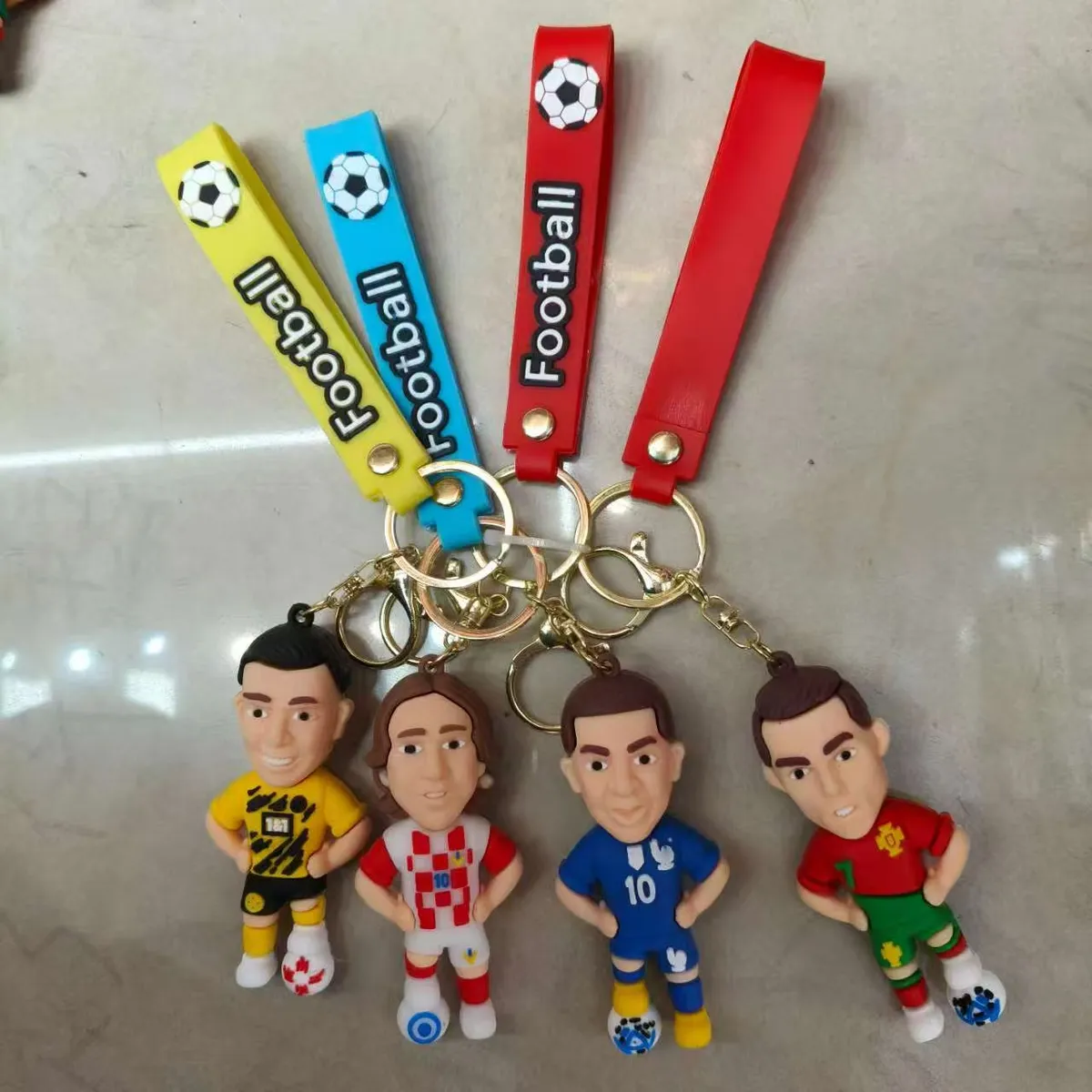 Brelok Piłkarski Figurka Piłkarza Mix Wzorów Zestaw 12 szt.