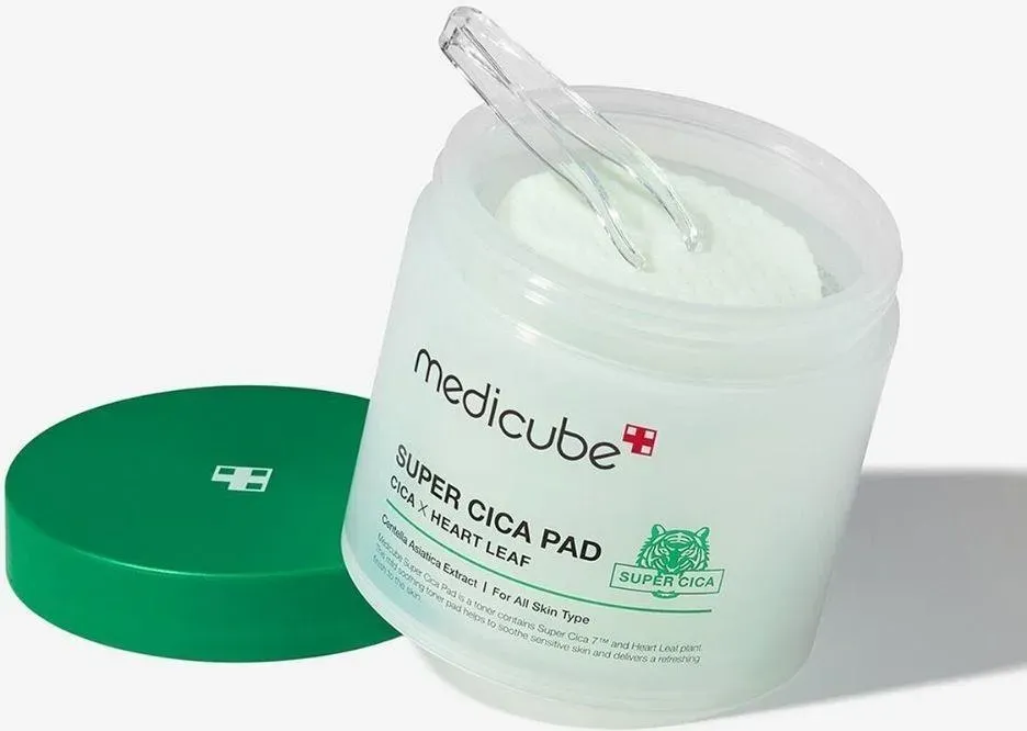Medicube Super Cica Pad Płatki Łagodzące do Twarzy z Wąkrotką