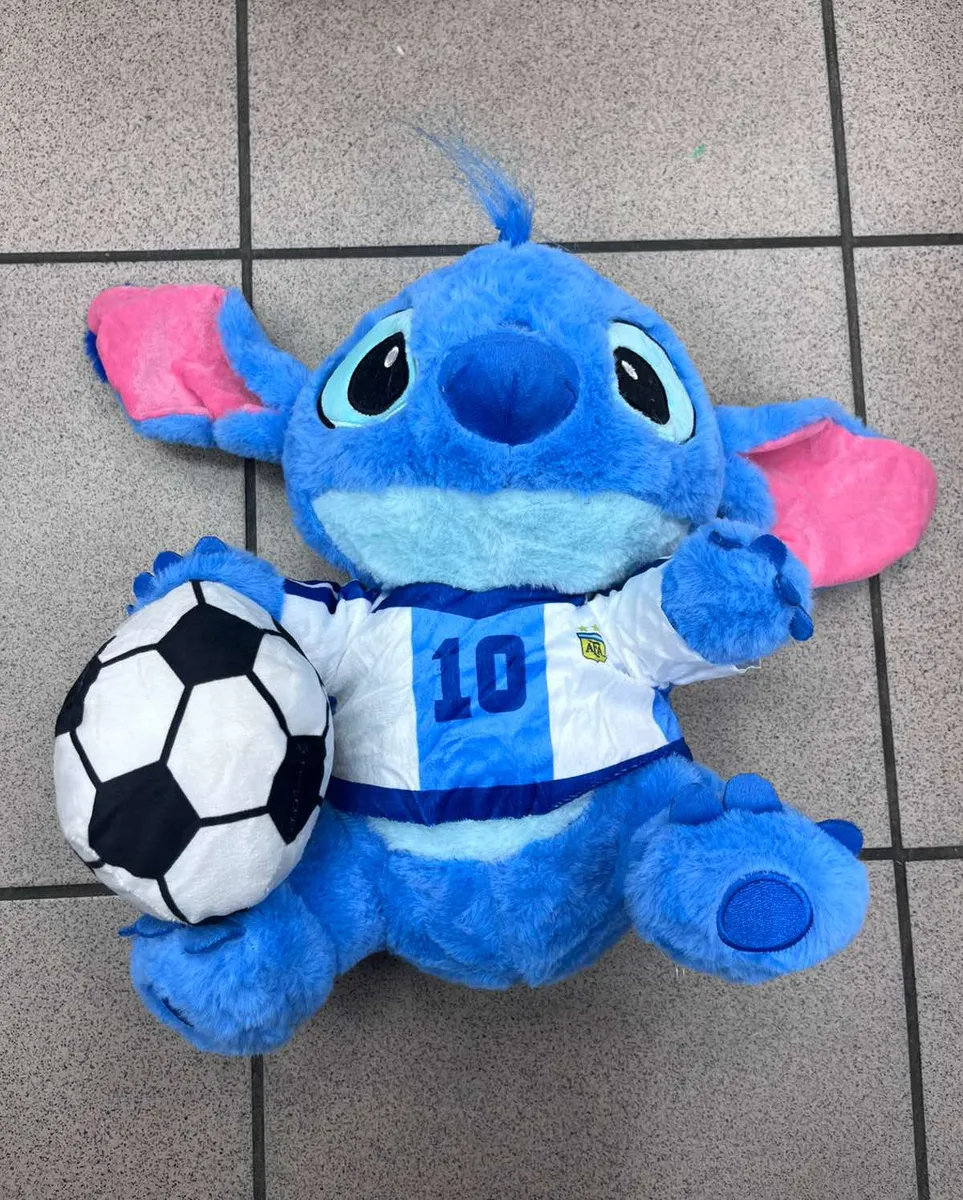 Maskotka Stitch Piłkarz 30cm Niebieski Pluszak z Piłką