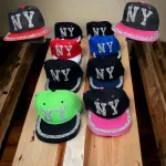 Czapka z daszkiem NY z cyrkoniami mix kolorów snapback