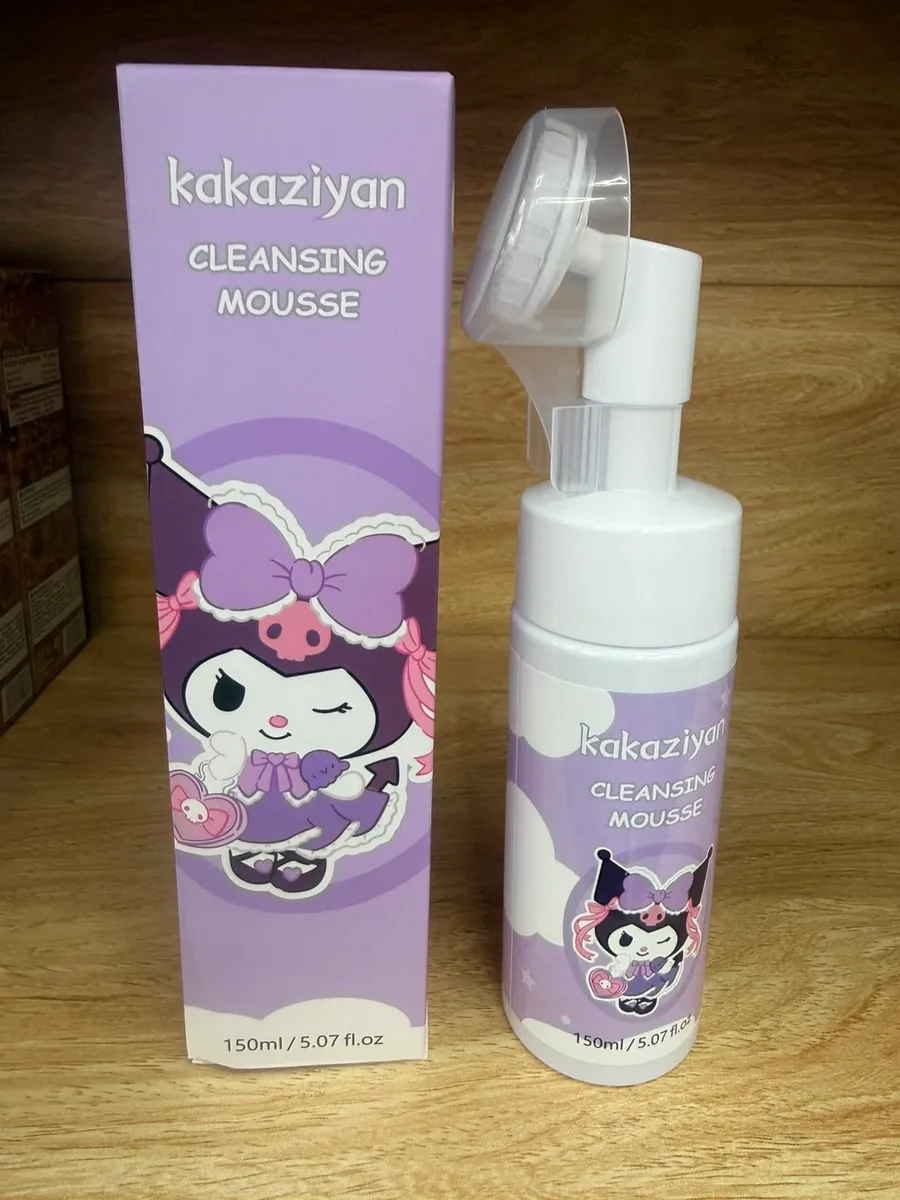 Pianka do mycia twarzy Kakaziyan Kuromi 150ml z aplikatorem