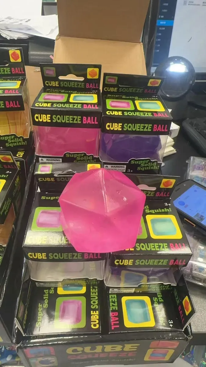 Antystresowa Kostka Cube Squeeze Ball Super Solid Squish