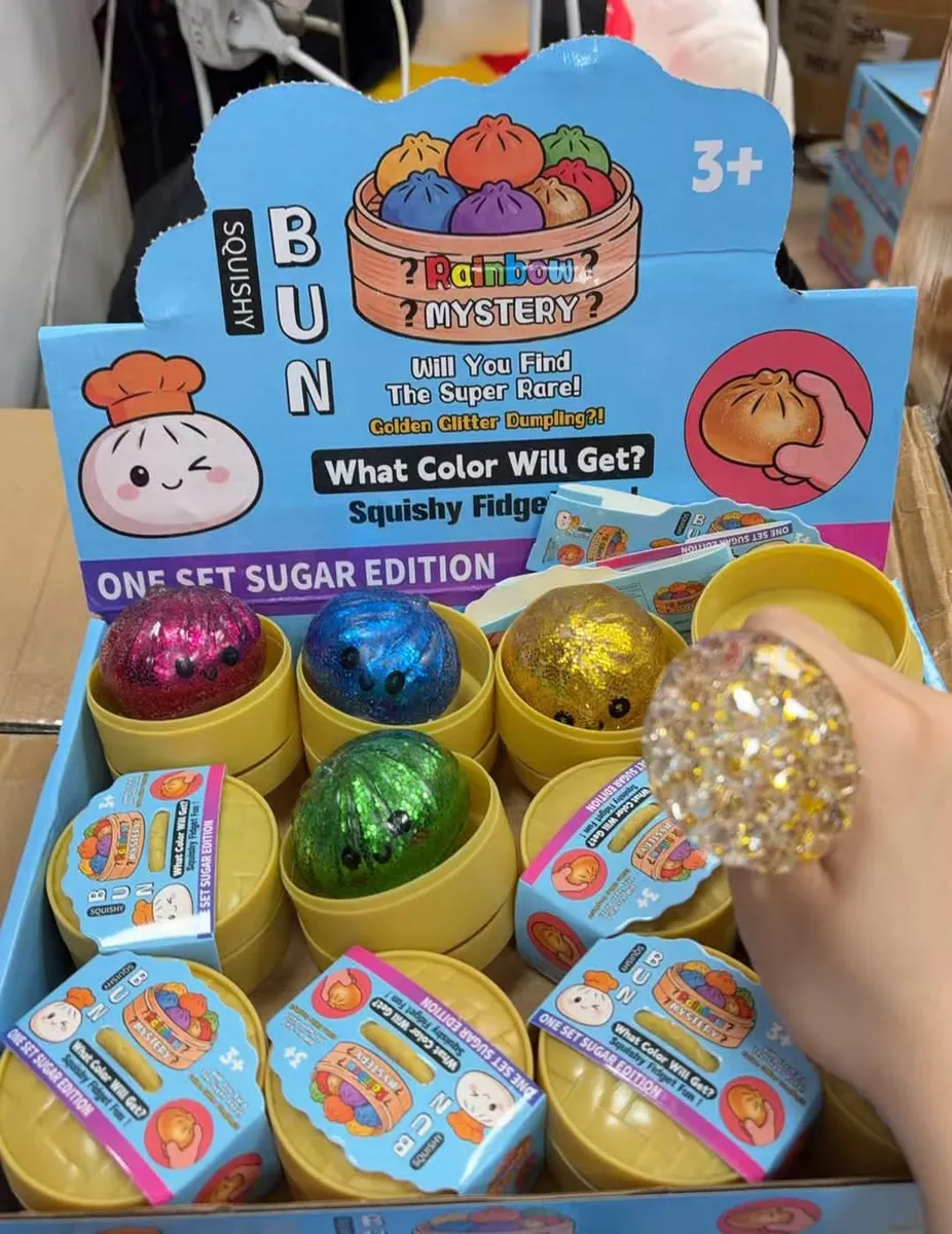 Squishy Bun Rainbow Mystery Antystresowa Zabawka w Pudełku