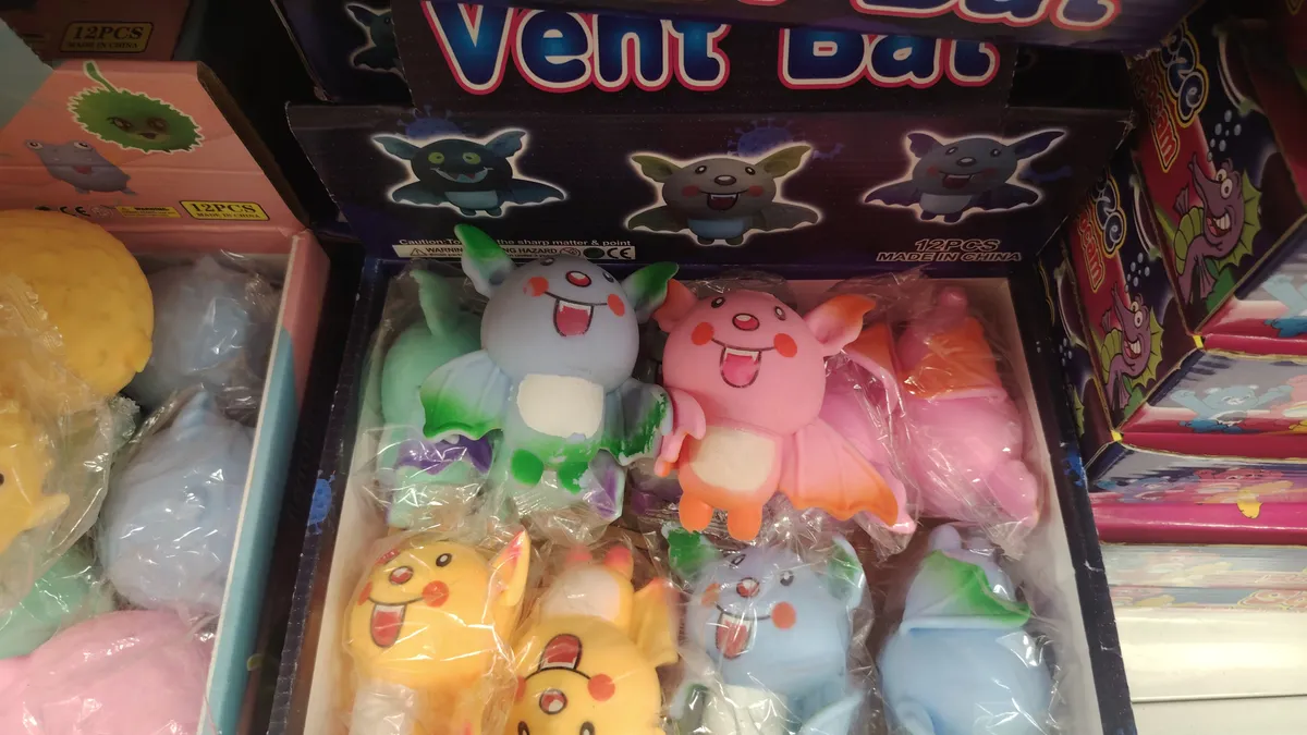 Maskotka Pokémon Vent Bat 12cm Mix Kolorów