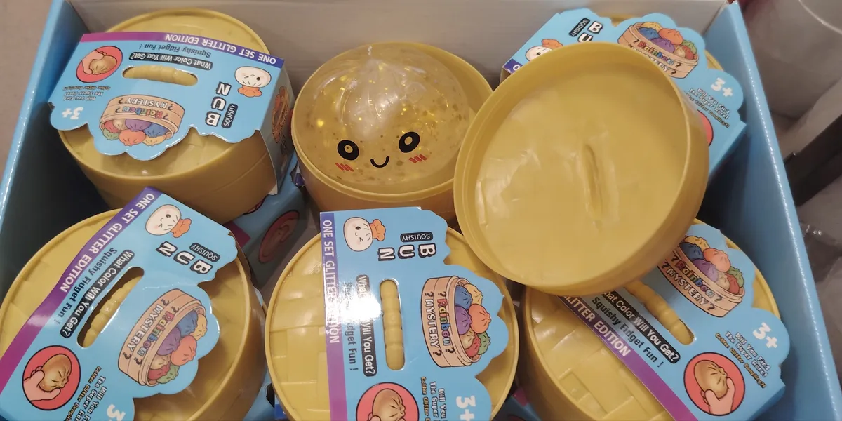 Sensoryczna zabawka Squishy Dumpling Glitter Edition 8cm