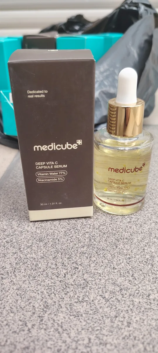 Serum z Witaminą C i Niacynamidem Medicube 30ml