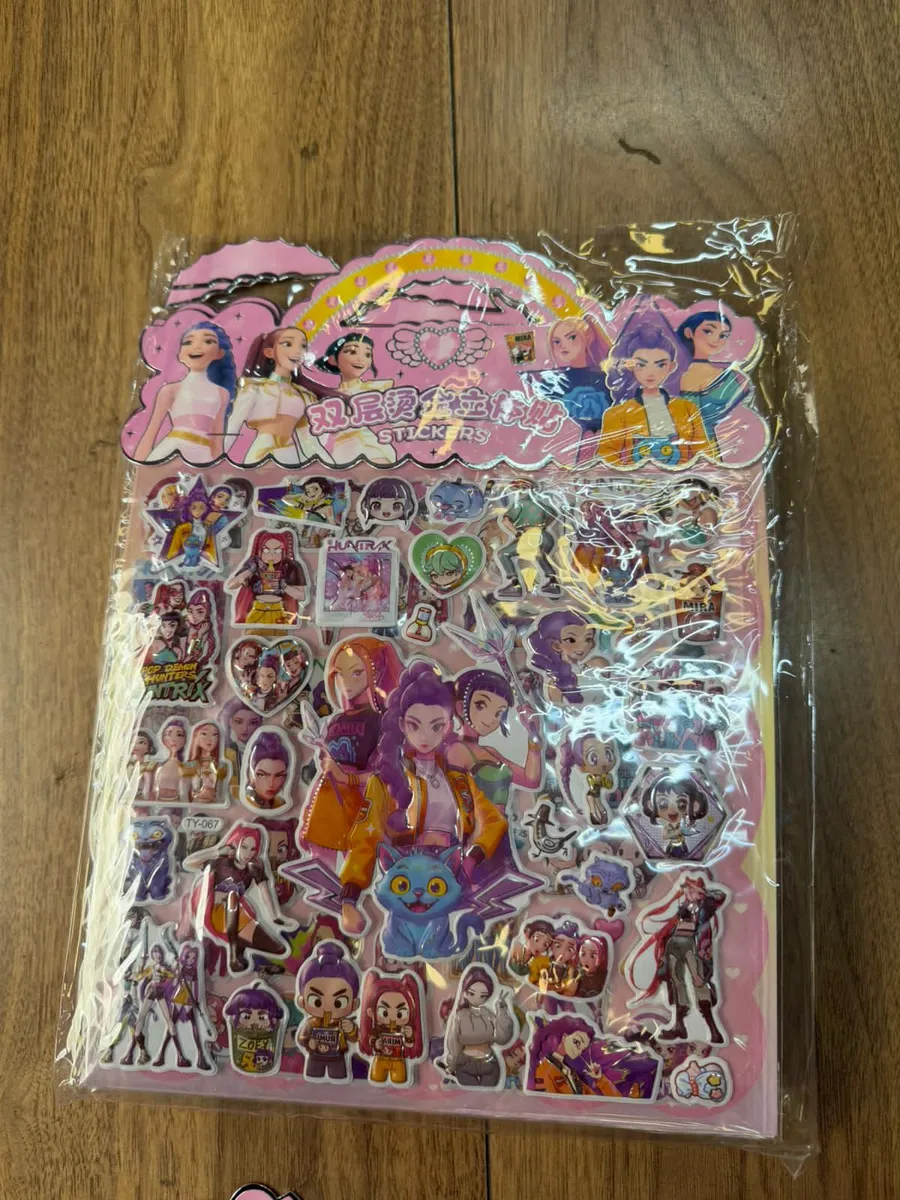 Naklejki Dziewczęce Anime Postacie 50szt Zestaw