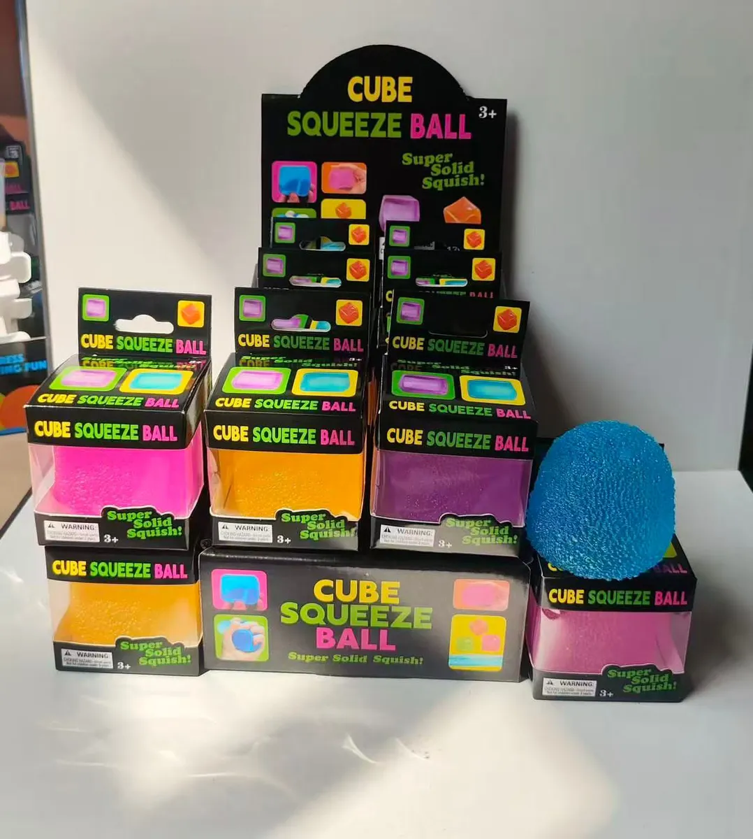 Cube Squeeze Ball Niebieski 6cm Super Solid Squish