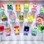 Brelok Minecraft LED z dźwiękiem 15 wzorów