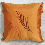 Poszewka haftowana Listki pomarańczowa 40x40 cm tafta