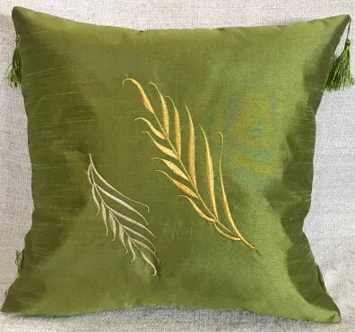 Poszewka haftowana Listki zielona 40x40 cm tafta