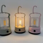 Lampka kempingowa LED z haczykiem beżowa, różowa, szara
