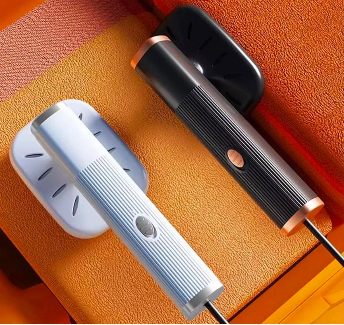Parownica do ubrań ręczna czarna i biała z USB 360°