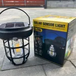 Lampa solarna przenośna czujnik zmierzchu i ruchu czarna